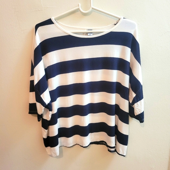 Old Navy Nautical Top Navy and White EUC large - Picture 1 of 8